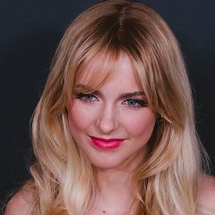 Casting reference: McKenna Grace